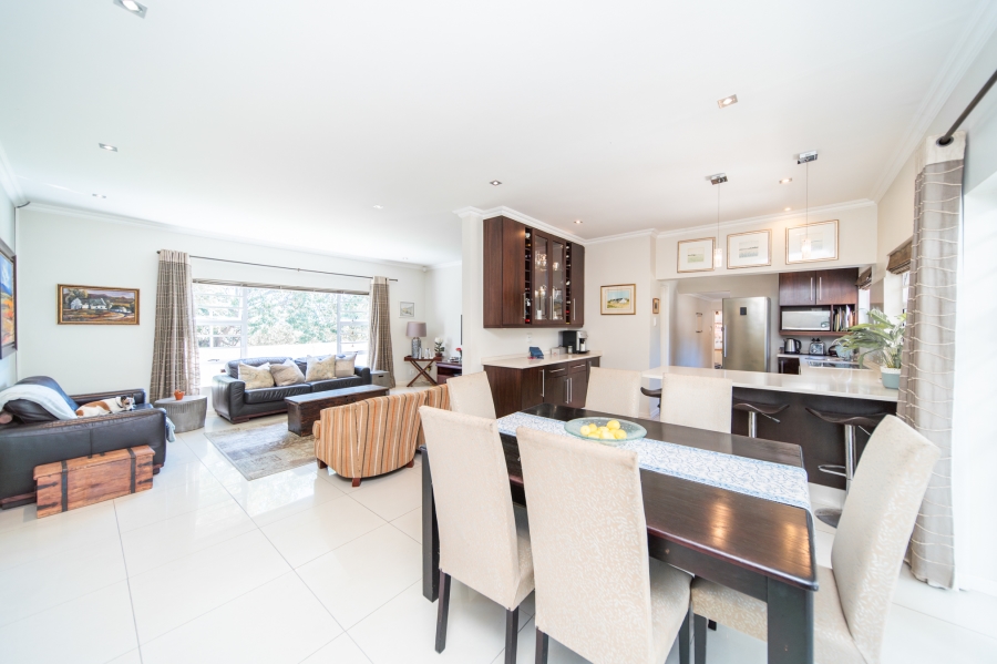 4 Bedroom Property for Sale in Beacon Bay Eastern Cape